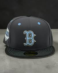 (NEW ERA) 5950 FITTED BOSTON RED SOX 2018 WORLD SERIES (METALLIC BLUE IRIS)